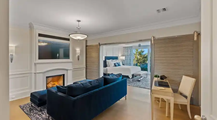 Master Bedroom sitting room